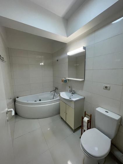 Apartament cu 2 camere semidecomandat în Fundeni
