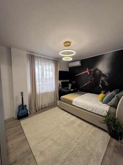 Apartament cu 3 camere semidecomandat în Central