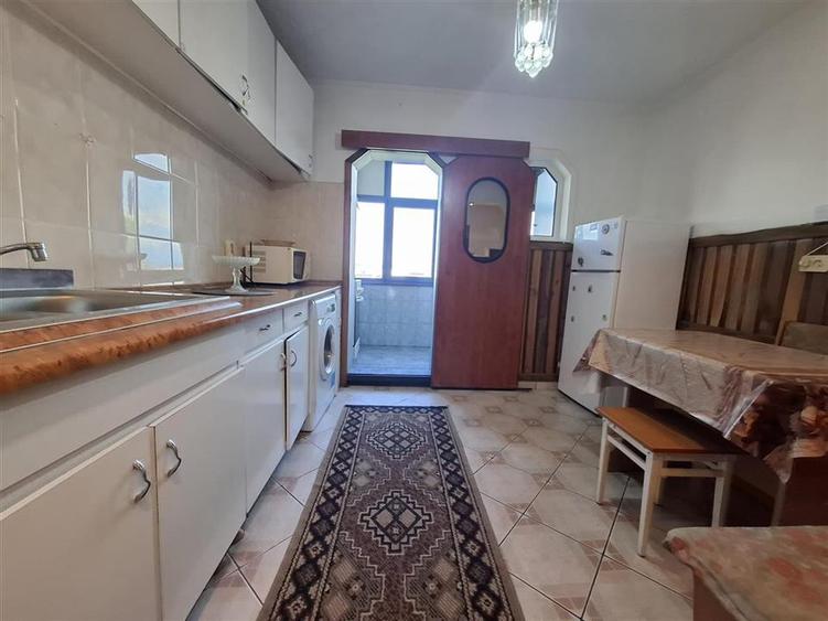 Apartament cu 2 camere decomandat, mobilat în Vasile Aaron