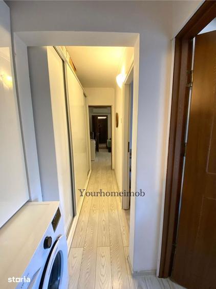 Apartament cu 3 camere semidecomandat în Craiovița Nouă