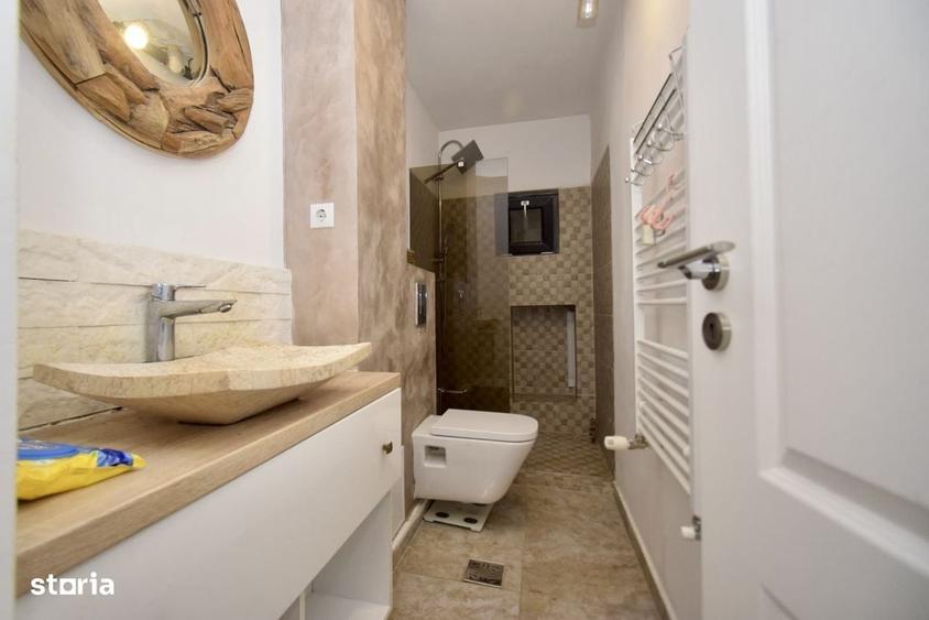 Apartament cu 4 camere decomandat în Ultracentral
