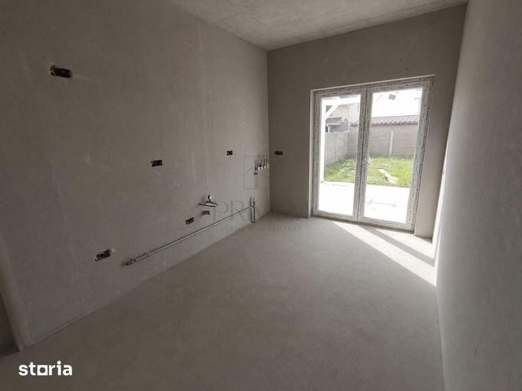 Duplex despartit prin baie - canalizare - mansardabil - 3