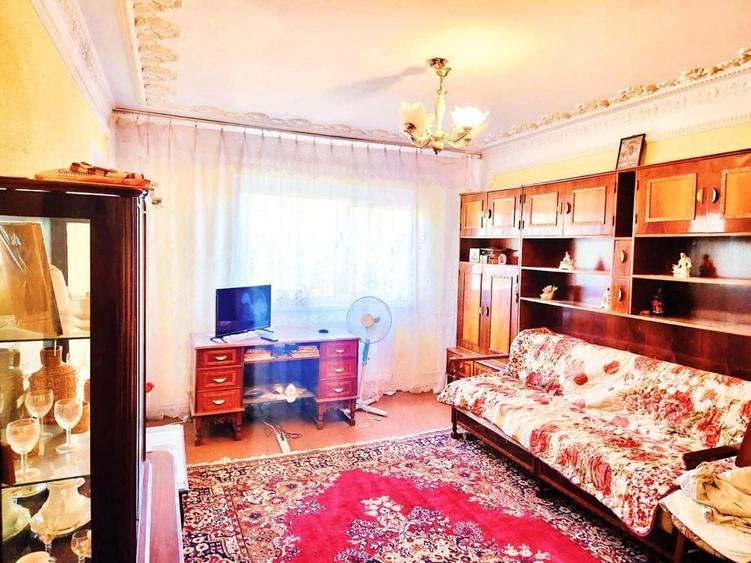 Apartament cu 2 camere decomandat în Exterior Vest