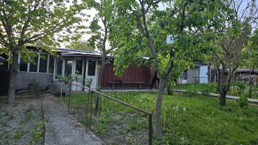 Casă individuală cu 5 camere cu Teren 3000 Mp în Suharău