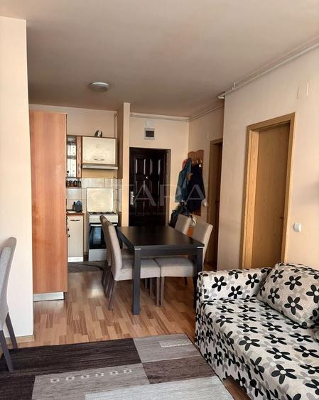 Apartament cu 3 camere semidecomandat în Iris