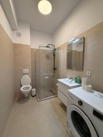 Apartament cu 2 camere decomandat, mobilat în Central