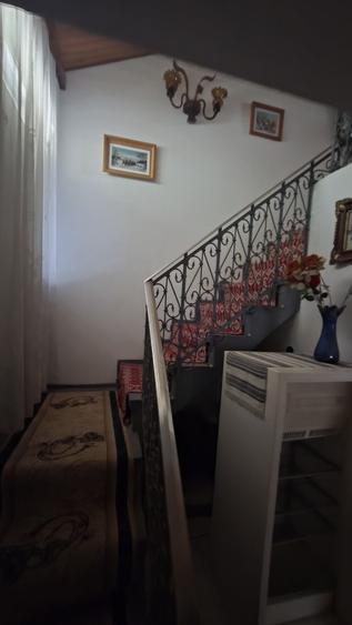 Casă cu 4 camere în Mihoveni