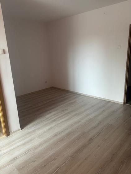 Garsonieră decomandată în Gară