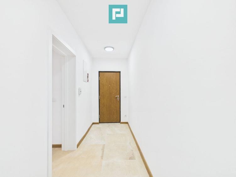 Apartament cu 5 camere semidecomandat în Central