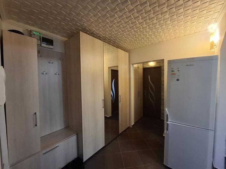 Apartament cu 2 camere decomandat în 1 Mai