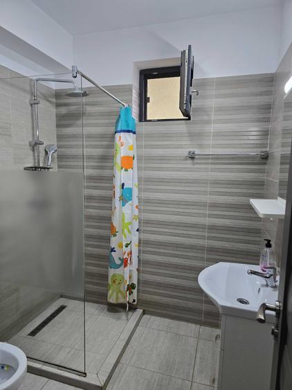 Apartament cu 2 camere decomandat în Exterior Vest