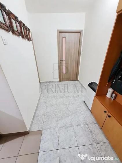 Garsonieră decomandată în Lipovei