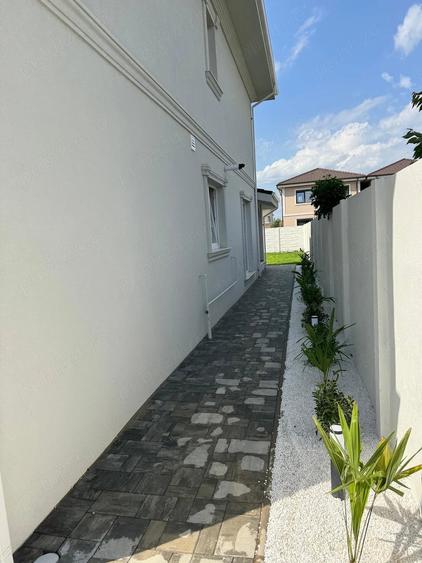Casă cu 6 camere cu Teren 300 Mp în Chișoda