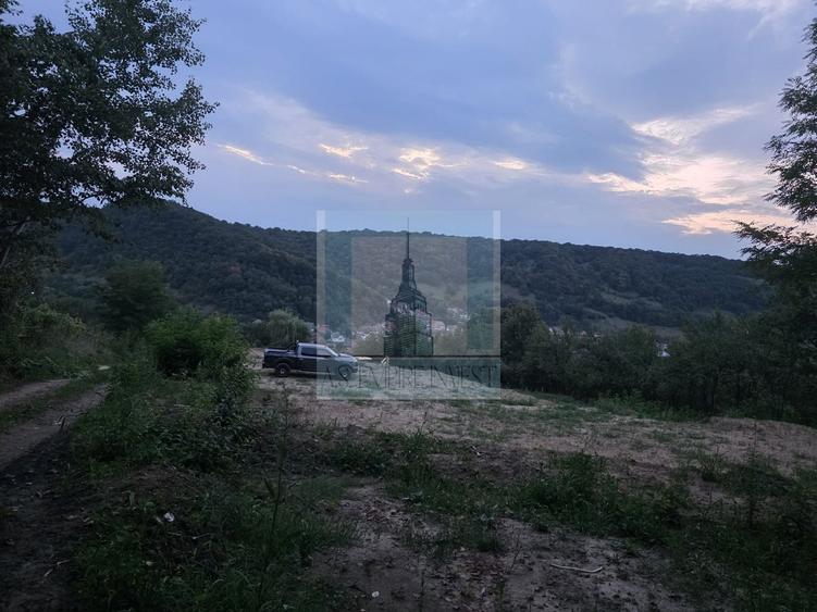 Teren Construcții intravilan de 1550 mp, în Central