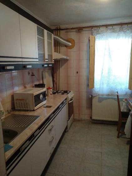 Apartament cu 2 camere decomandat, mobilat în Crângași