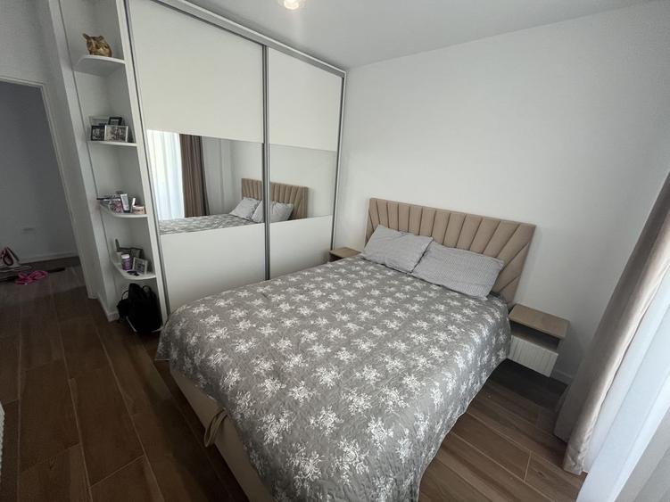 Apartament cu 2 camere decomandat în Rediu