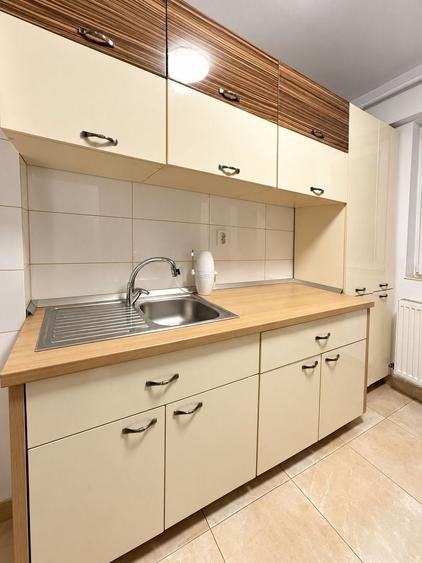 Apartament cu 2 camere în Mihai Bravu