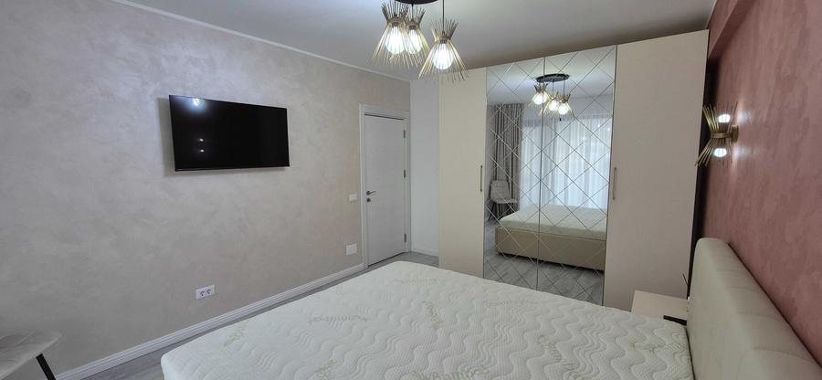 Apartament cu 3 camere decomandat în Central