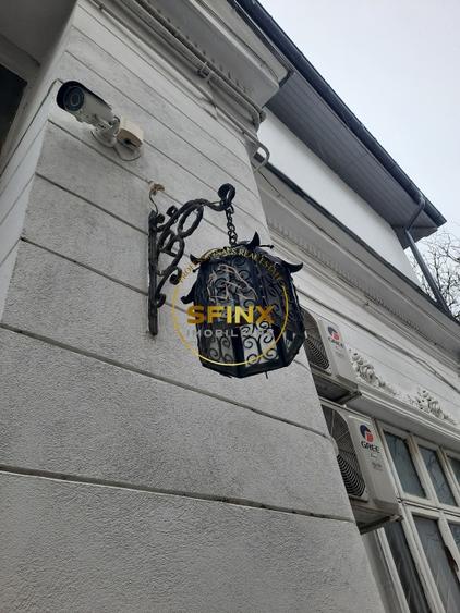 Casă individuală cu 7 camere cu Canalizare în Cișmigiu