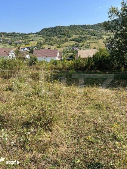 Teren extravilan, 15 arii, pretabil pentru investitii, construibil - 1