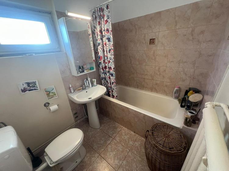 Apartament cu 2 camere semidecomandat în Dorobanți