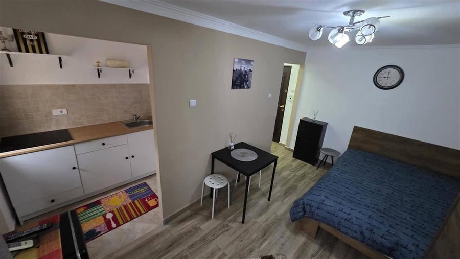 Garsoniera de vanzare zona piata sud, etaj 3/4 mobilata si utilata - 1