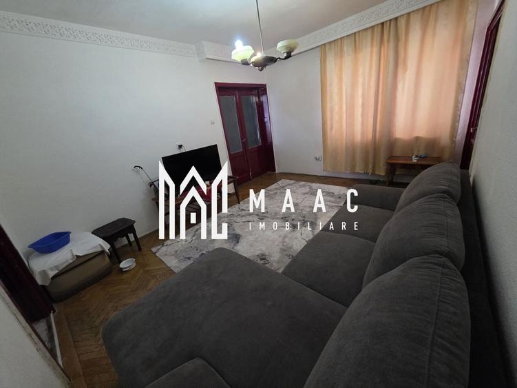 Apartament cu 4 camere decomandat în Central