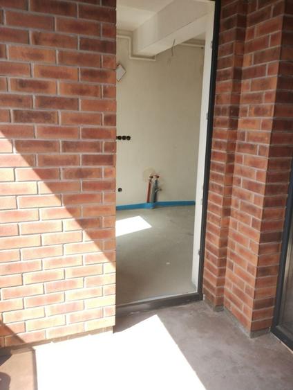 Apartament semidecomandat în Florești