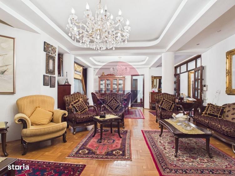 Casă cu 4 camere în Central