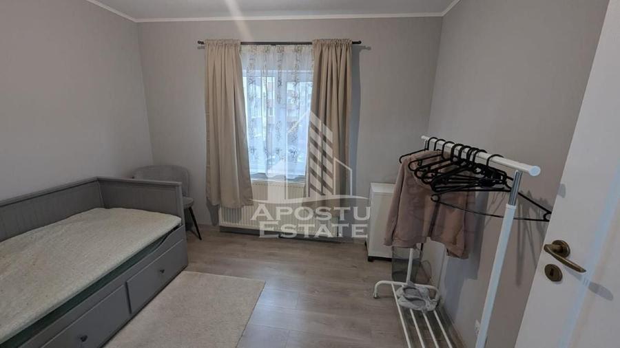 Apartament cu 3 camere decomandat, mobilat în Dâmbovița
