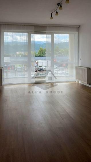 Apartament cu 3 camere decomandat în Bartolomeu
