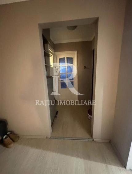 Apartament cu 3 camere, mobilat în Calea Aradului