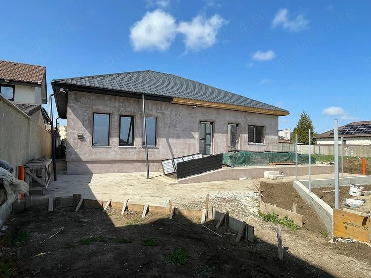 Casă cu Teren 610 Mp în Cumpăna