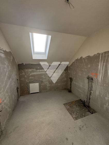 Duplex cu 4 camere cu Canalizare în Șura Mică