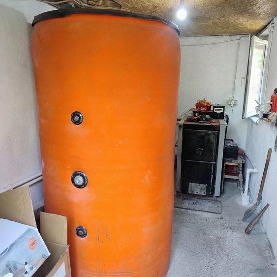 Casă cu 8 camere cu Teren 3500 Mp în Adâncata