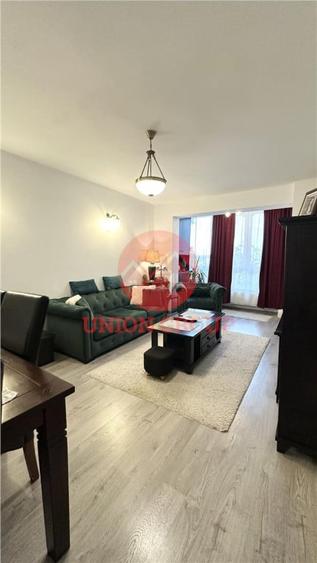 Apartament cu 3 camere decomandat în Km 4