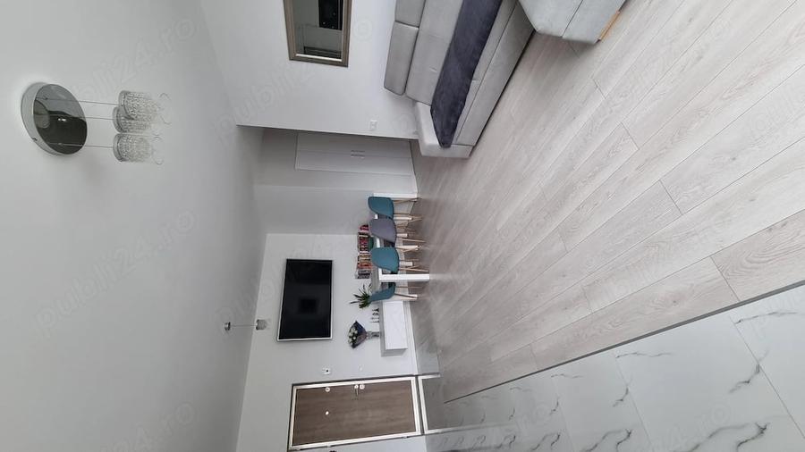 Apartament cu 3 camere decomandat în Florești