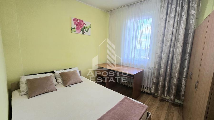 Apartament cu 4 camere semidecomandat în Circumvalațiunii