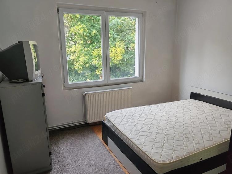 Apartament cu 2 camere decomandat în Cornișa