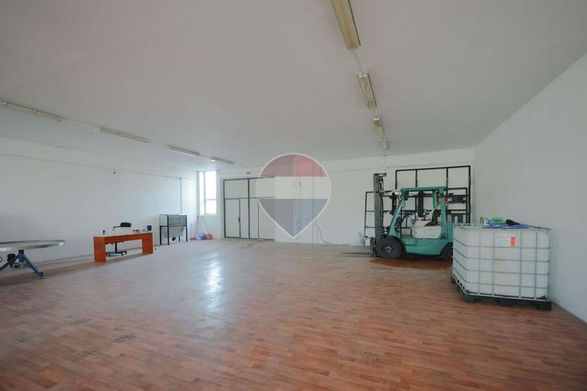 Spațiu industrial, de 479 mp, în Central