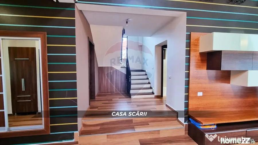 Casă cu 4 camere cu Teren 3657 Mp în Buzești