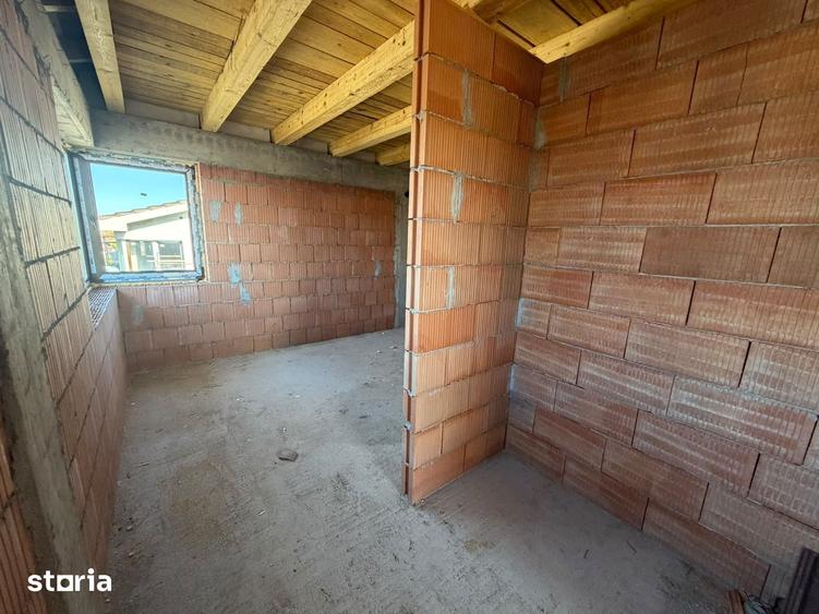 Casă cu 4 camere cu Teren 610 Mp în Apahida