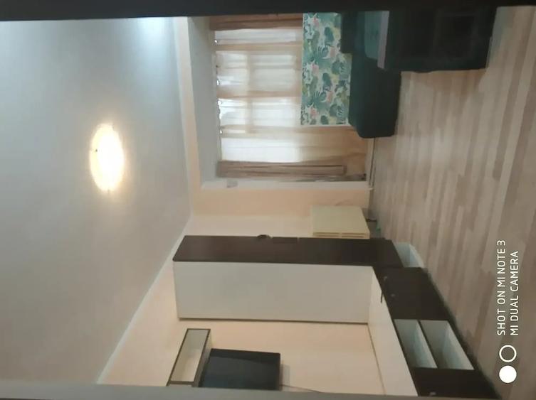 Apartament cu 3 camere decomandat în Progresul