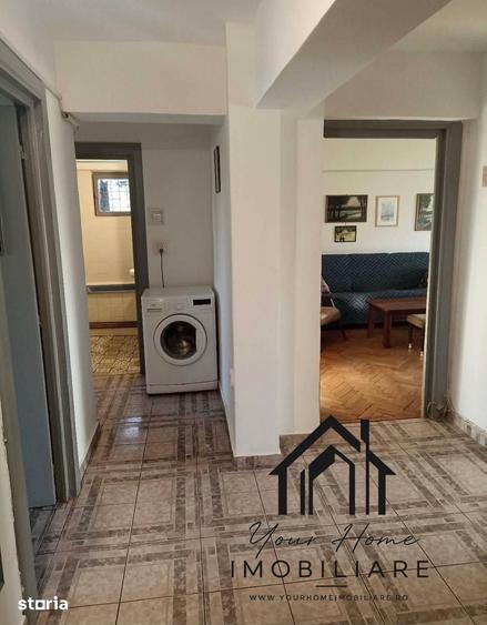 Apartament cu 3 camere decomandat în Sărari