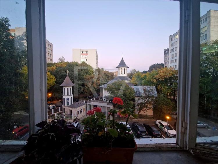 Apartament cu 3 camere semidecomandat, mobilat în Brâncoveanu