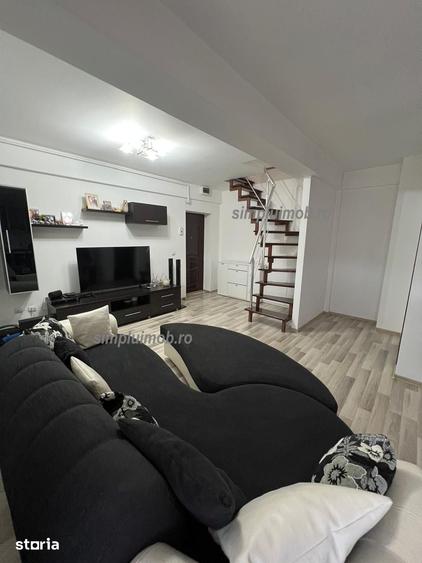 Apartament cu 3 camere semidecomandat în Colentina