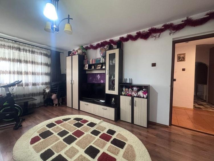 Apartament cu 3 camere decomandat în Tudor Vladimirescu