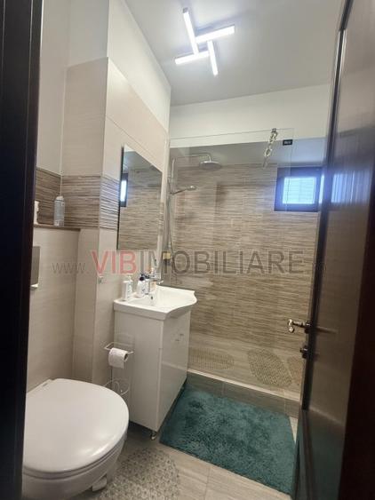 Apartament cu 3 camere decomandat în Victoriei