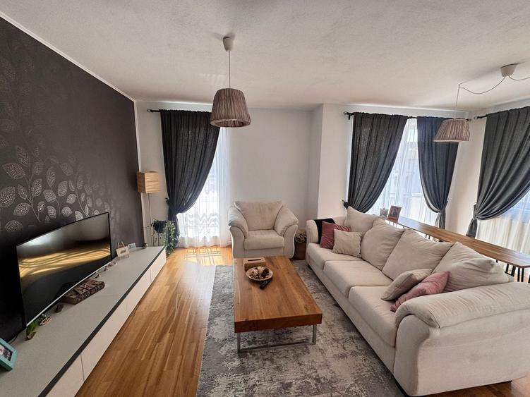Apartament cu 3 camere decomandat, mobilat în Șelimbăr