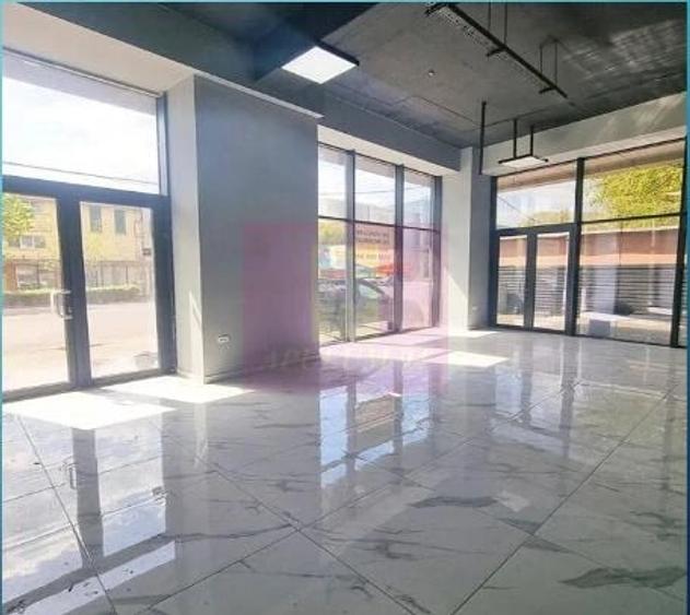 Spațiu comercial, de 428 mp, în Vitan